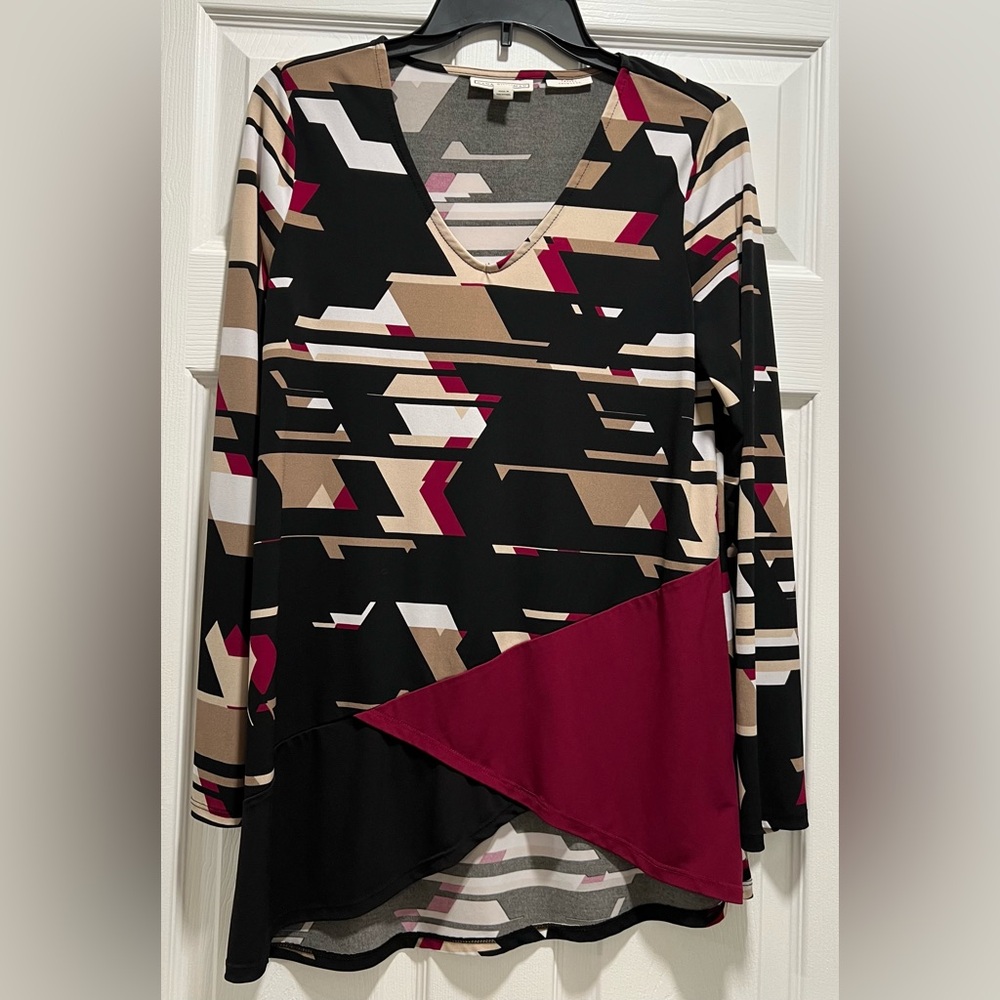 Abstract Geo Print V-Neck blouse with Burgundy Accent